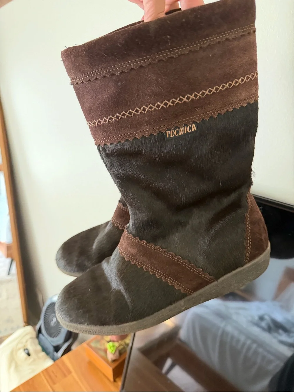 Tecnica Women’s Brown Suede Pony Hair Fur Lined Mid Calf Boots vintage